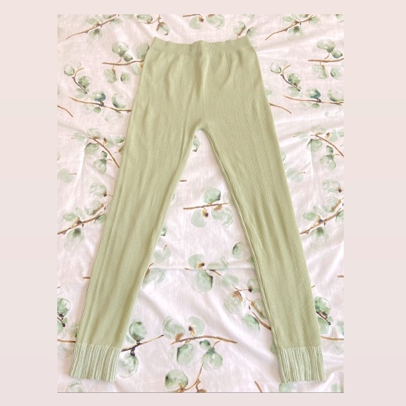 Zara Spandex Leggings - Picture 1 of 3